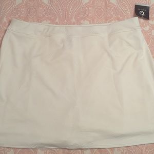 White skirt with shorts liner 2x